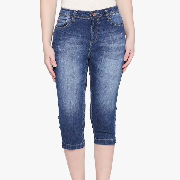 Ladies Blue Capri Jeans