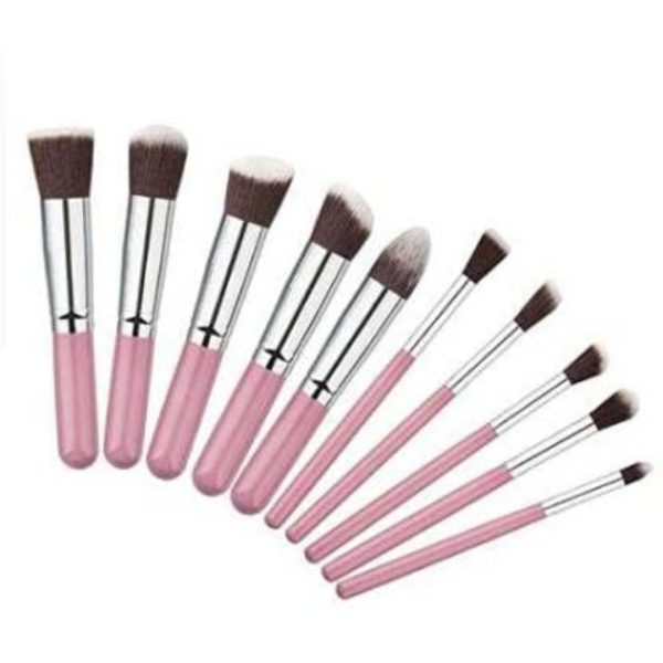 Cosmetics Brush Set For Face Makeup in pink colour