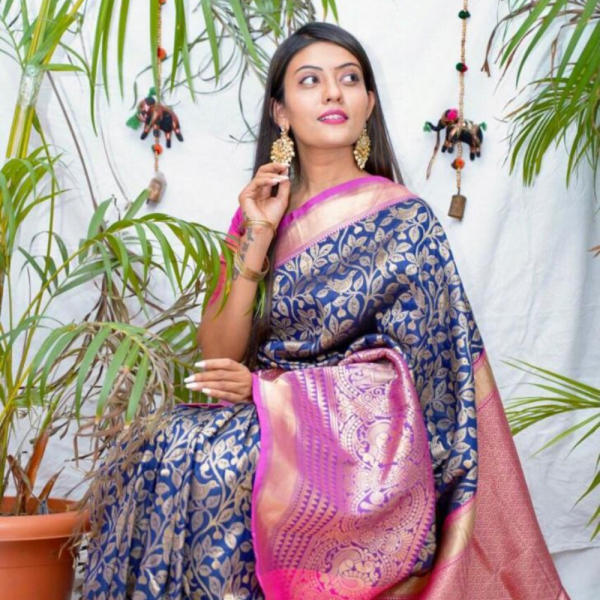 Trendy Kanchipuram Silk Saree In Royal Blue