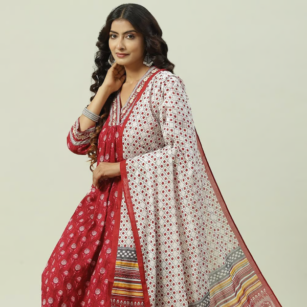 Women Red Ethnic Motifs Printed Kurta Set