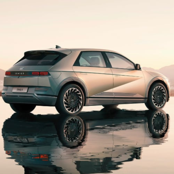 Hyundai Ioniq 5 - Image 2