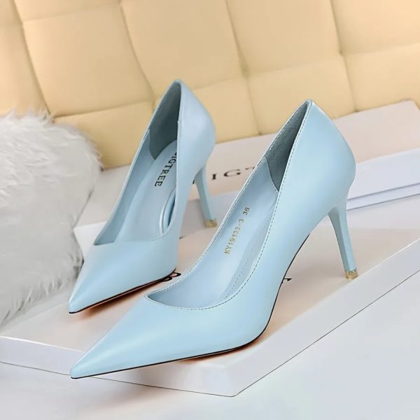 Ladies Court Shoes
