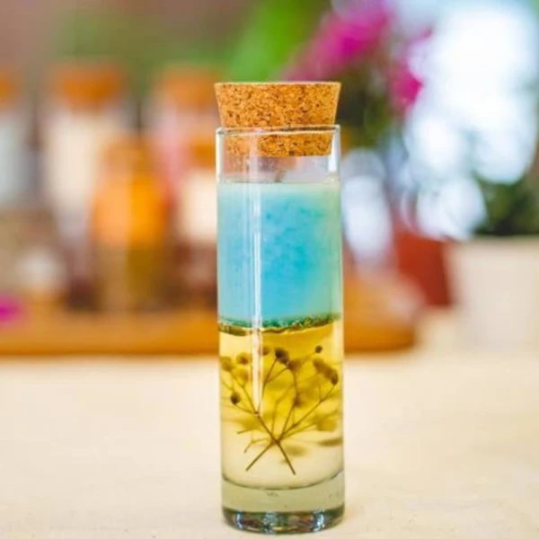 Zwende Long Pastel Flora Candle