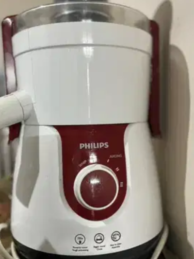Philips 700 Watt Powerful Juicer with Full Apple feeding tube - HL7705/00
